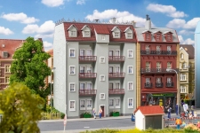 Faller 130751 - H0 - Wohnhaus Pritzwalk